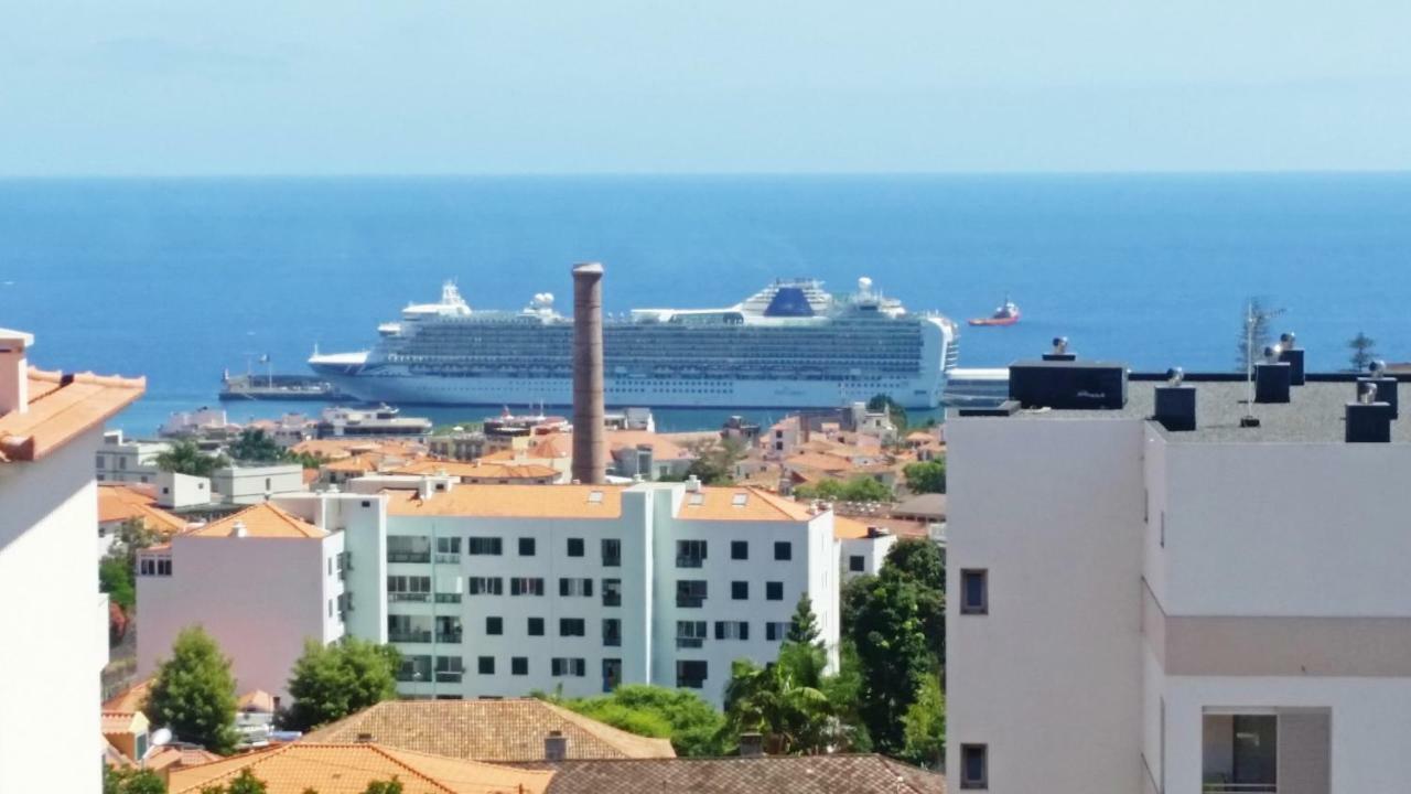 Top Floor With Balcony In Funchal Exterior foto